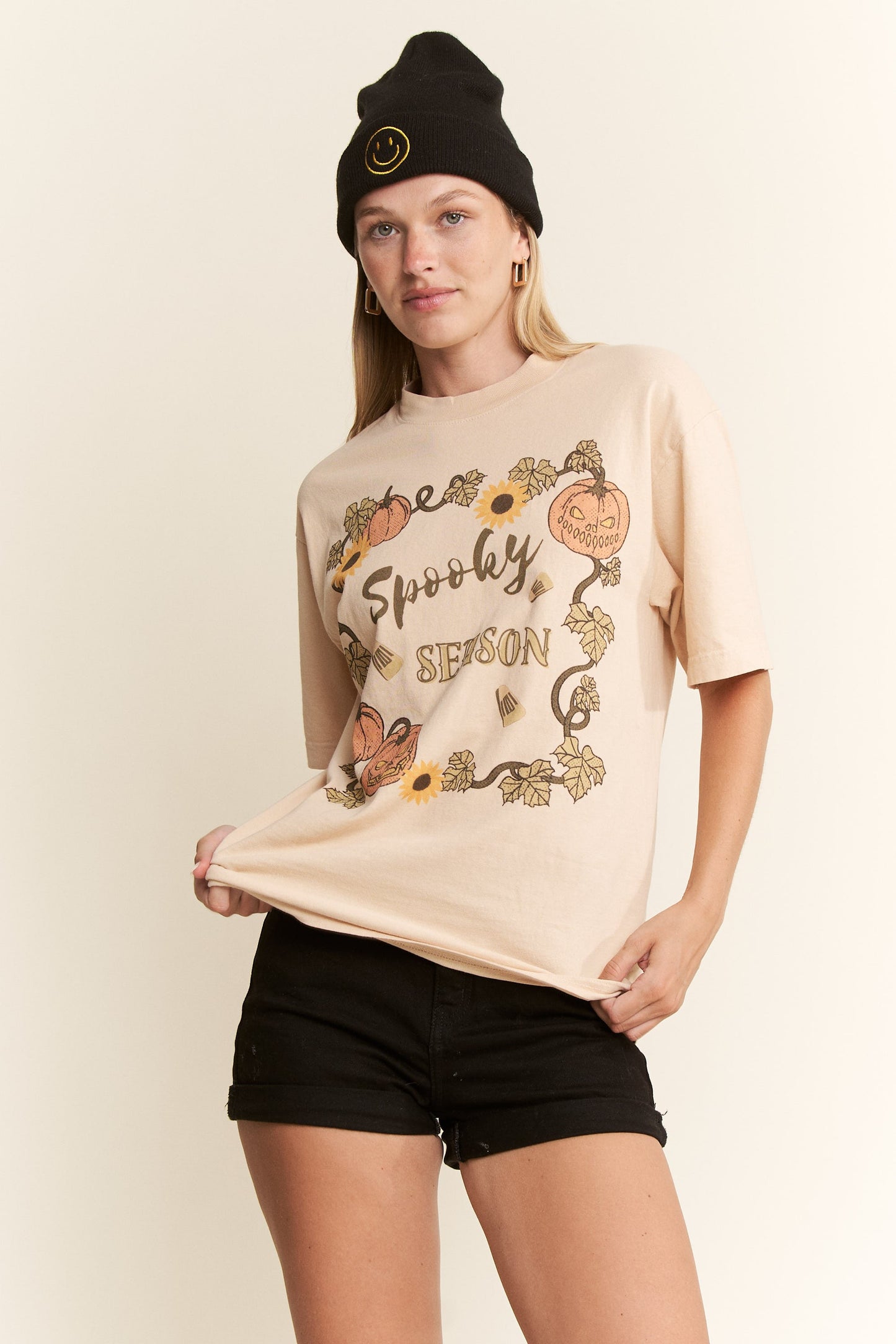 SPOOKY SEASON GRAPHIC ROUND NECK SHORT SLEEVE T-SHIRT