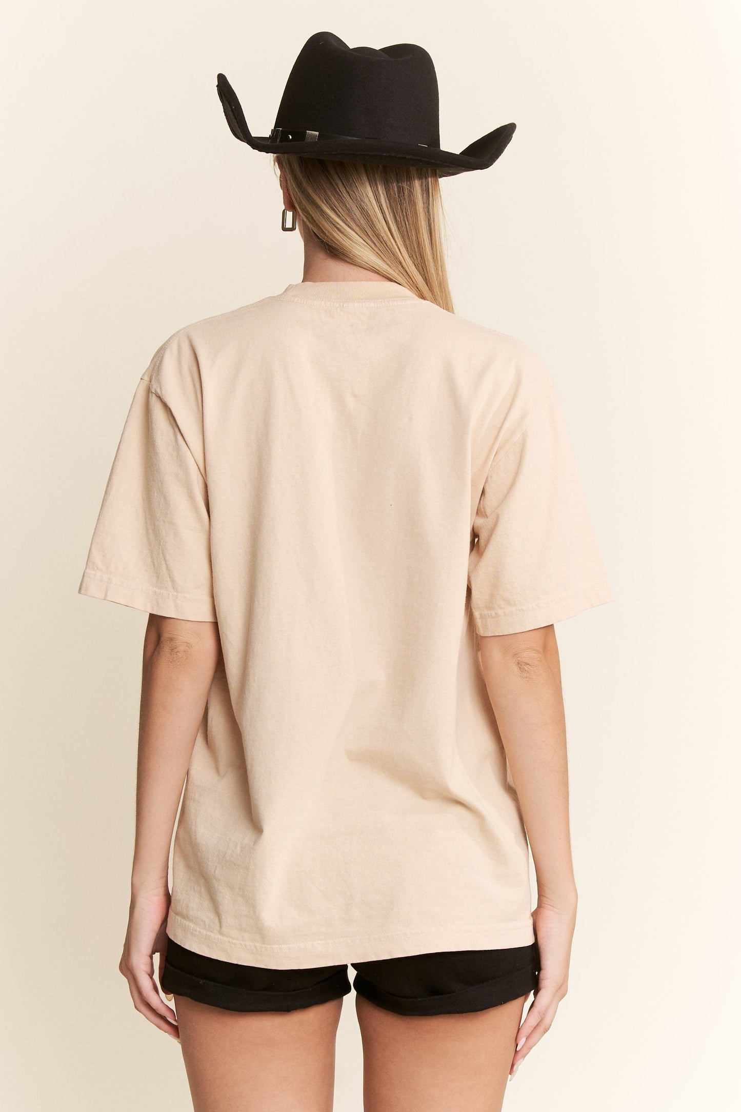 COWGIRL GRAPHIC ROUND NECK SHORT SLEEVE T-SHIRT