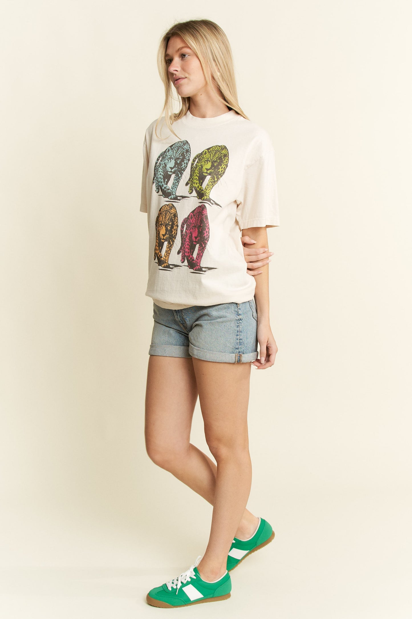 FRONT CHEETAH GRAPHIC ROUND NECK SHORT SLEEVE T-SHIRT