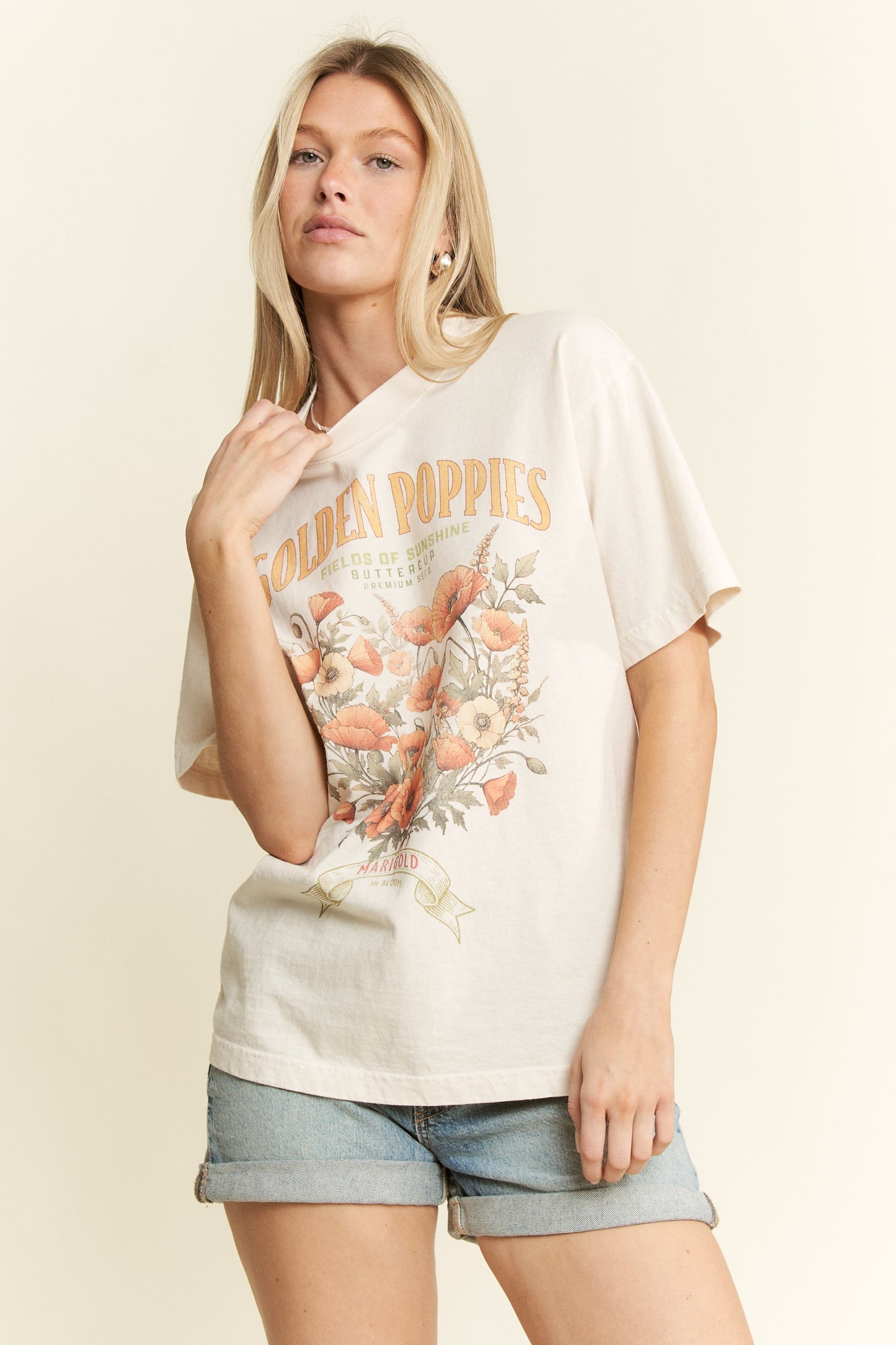 GOLDEN POPPIES GRAPHIC ROUND NECK SHORT SLEEVE T-SHIRT