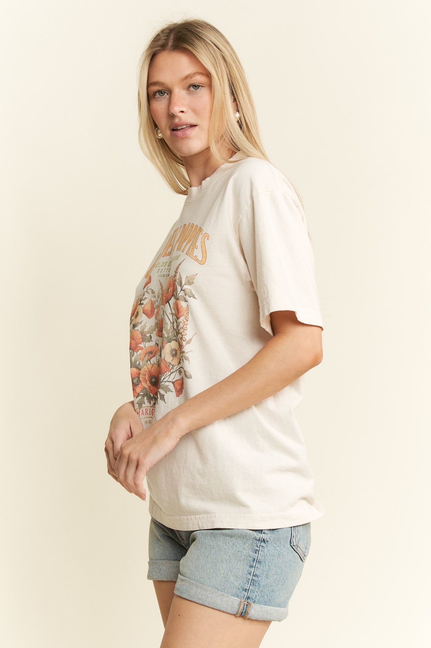 GOLDEN POPPIES GRAPHIC ROUND NECK SHORT SLEEVE T-SHIRT