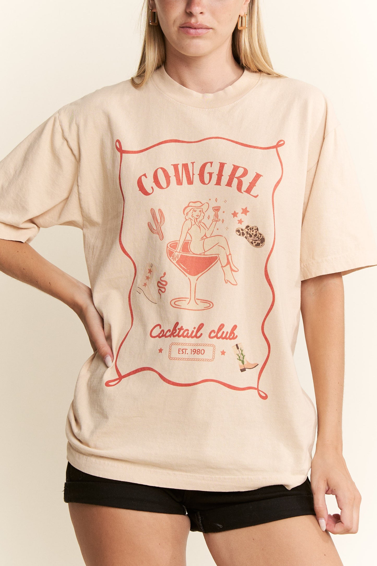 COWGIRL GRAPHIC ROUND NECK SHORT SLEEVE T-SHIRT